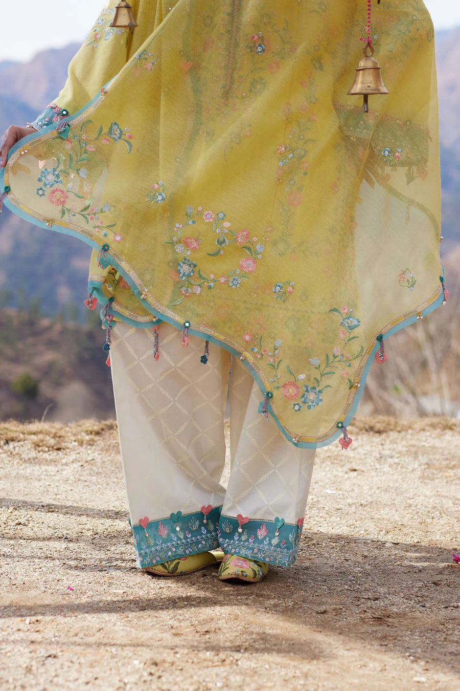 Zaha By Khadija Shah ZL26-01 A Meili Lawn 2026 - Image 2