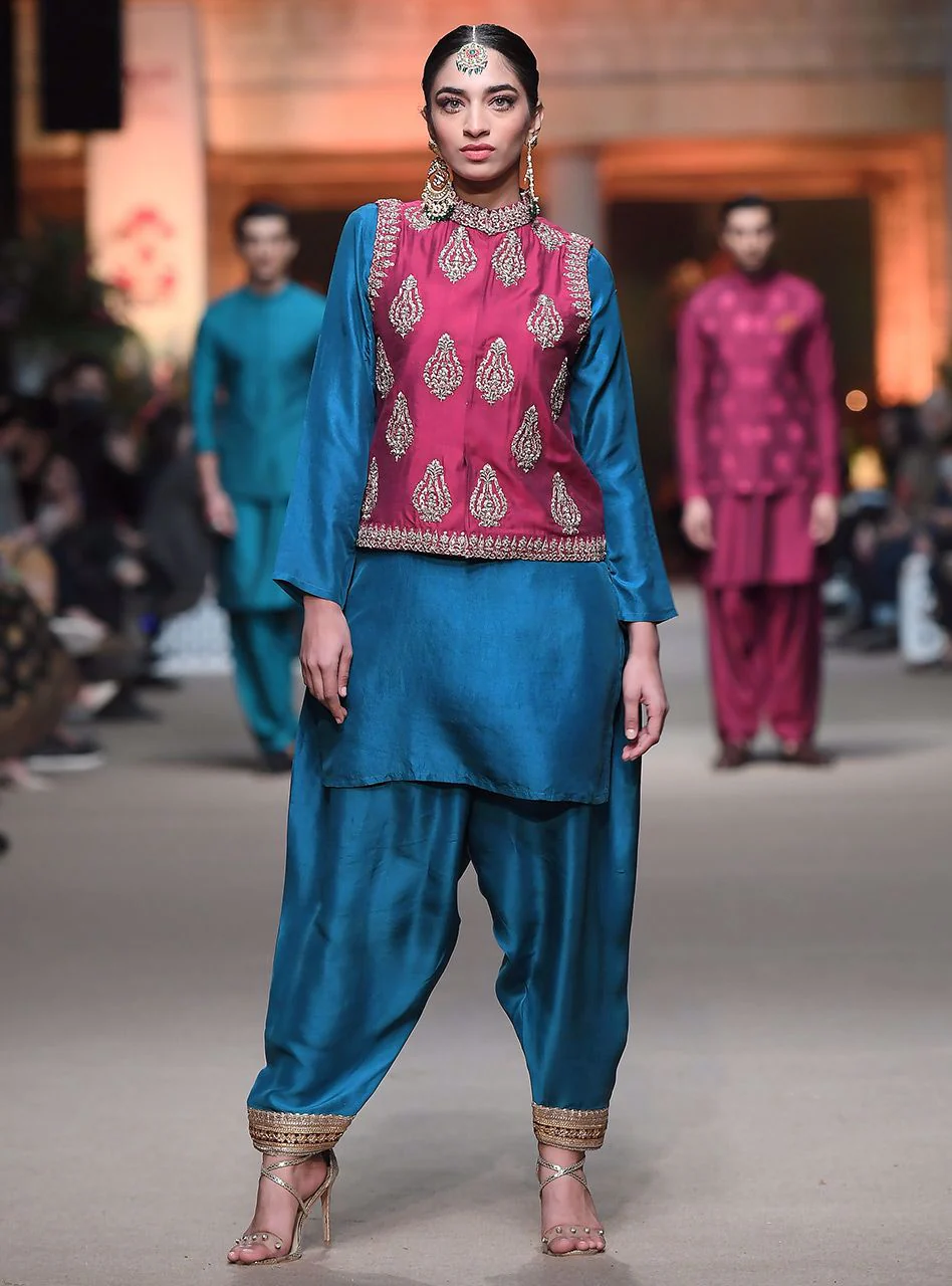 Zainab Chottani Amal Semi Formals 2025