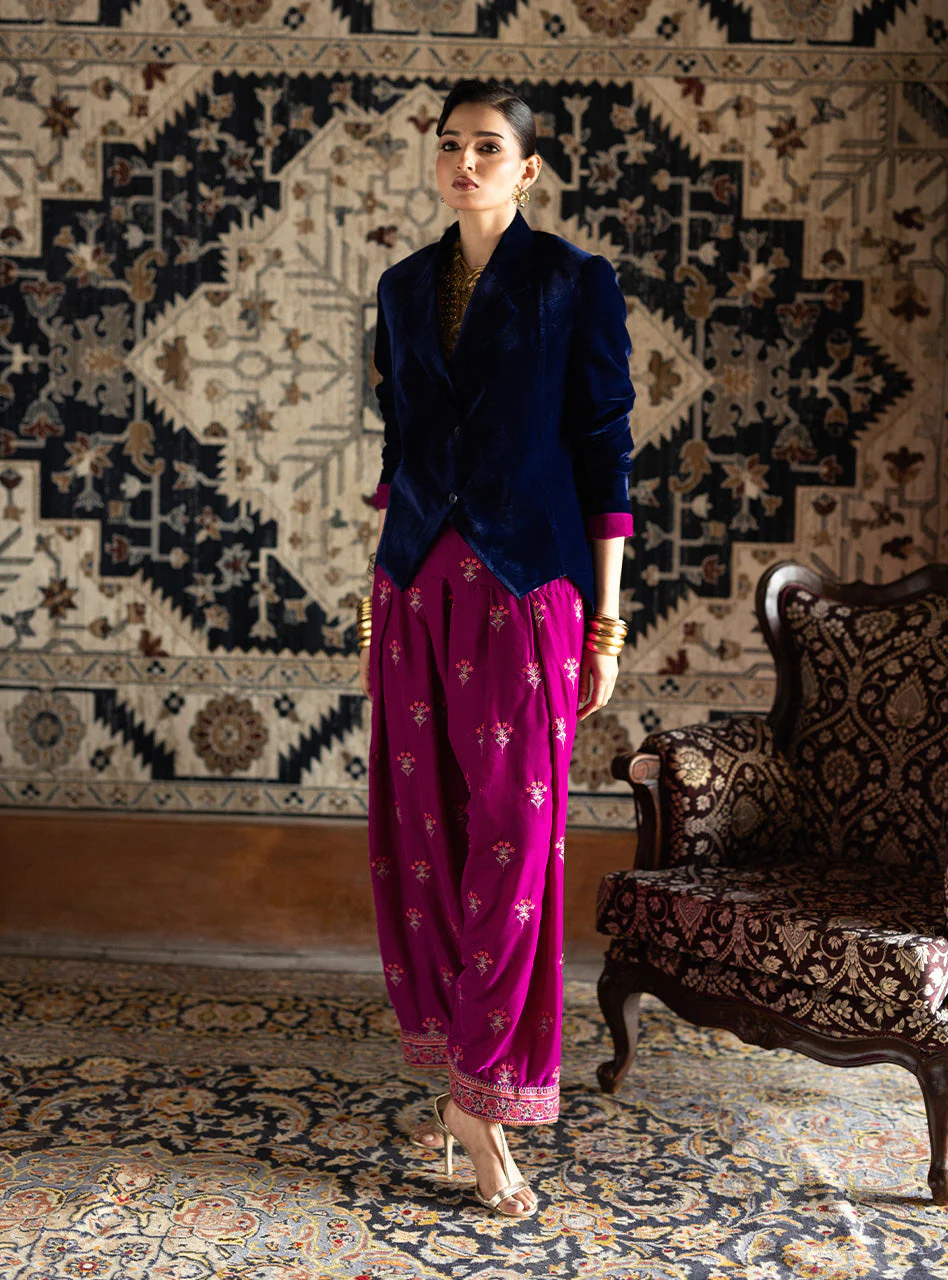 Zainab Chottani Bela Jacket And Farshi Velura Velvet Edit 2025