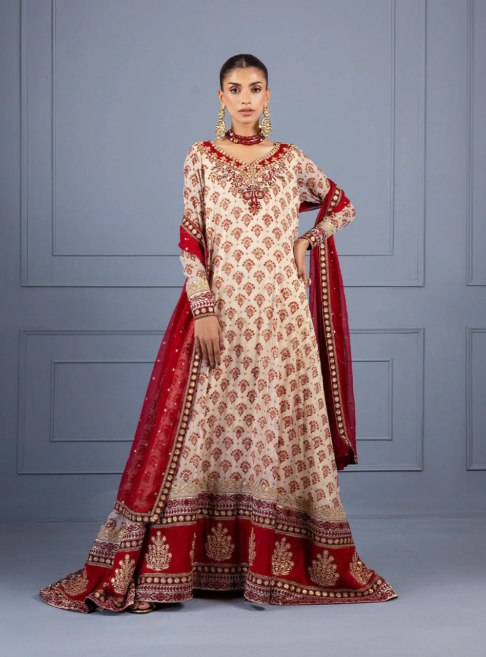 Zainab Chottani Gulzar Nuriyeh Semi Formals 2025