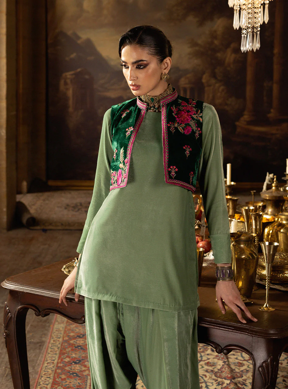 Zainab Chottani Jade Bolero Velura Velvet Edit 2025 - Image 2