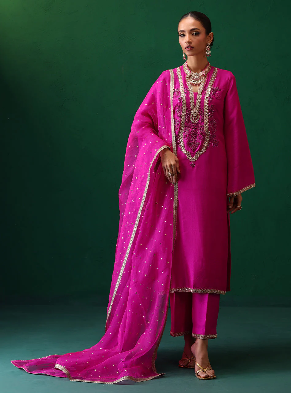 Zainab Chottani Miray Semi Formals 2025