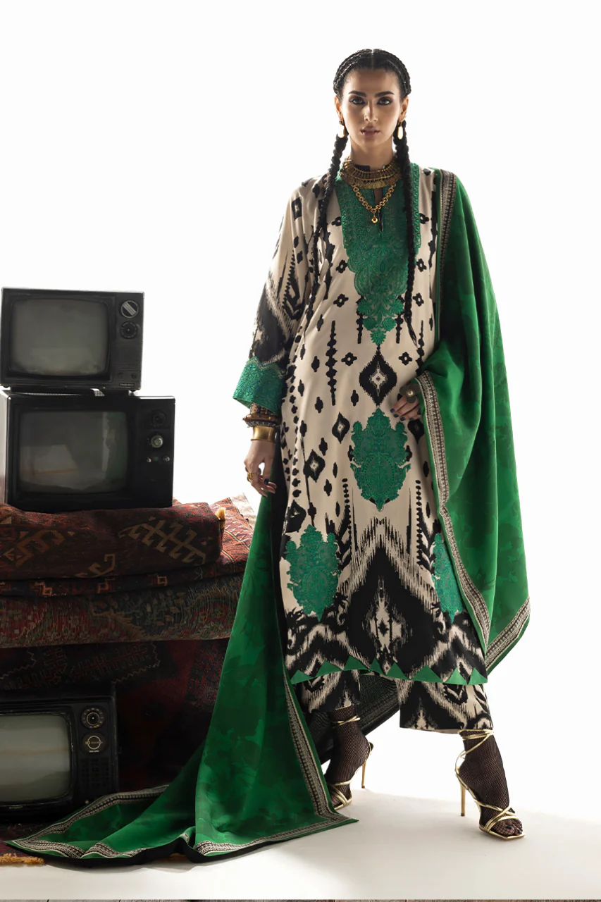 Zainab Chottani Novaya - D7 Winter Shawl Collection 2025