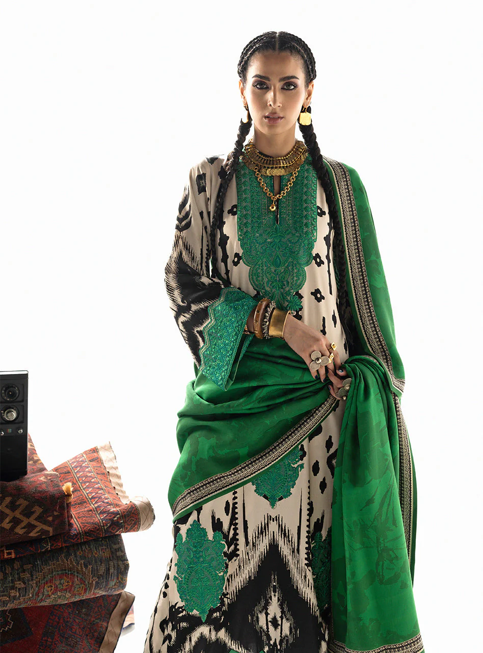 Zainab Chottani Novaya - D7 Winter Shawl Collection 2025 - Image 2