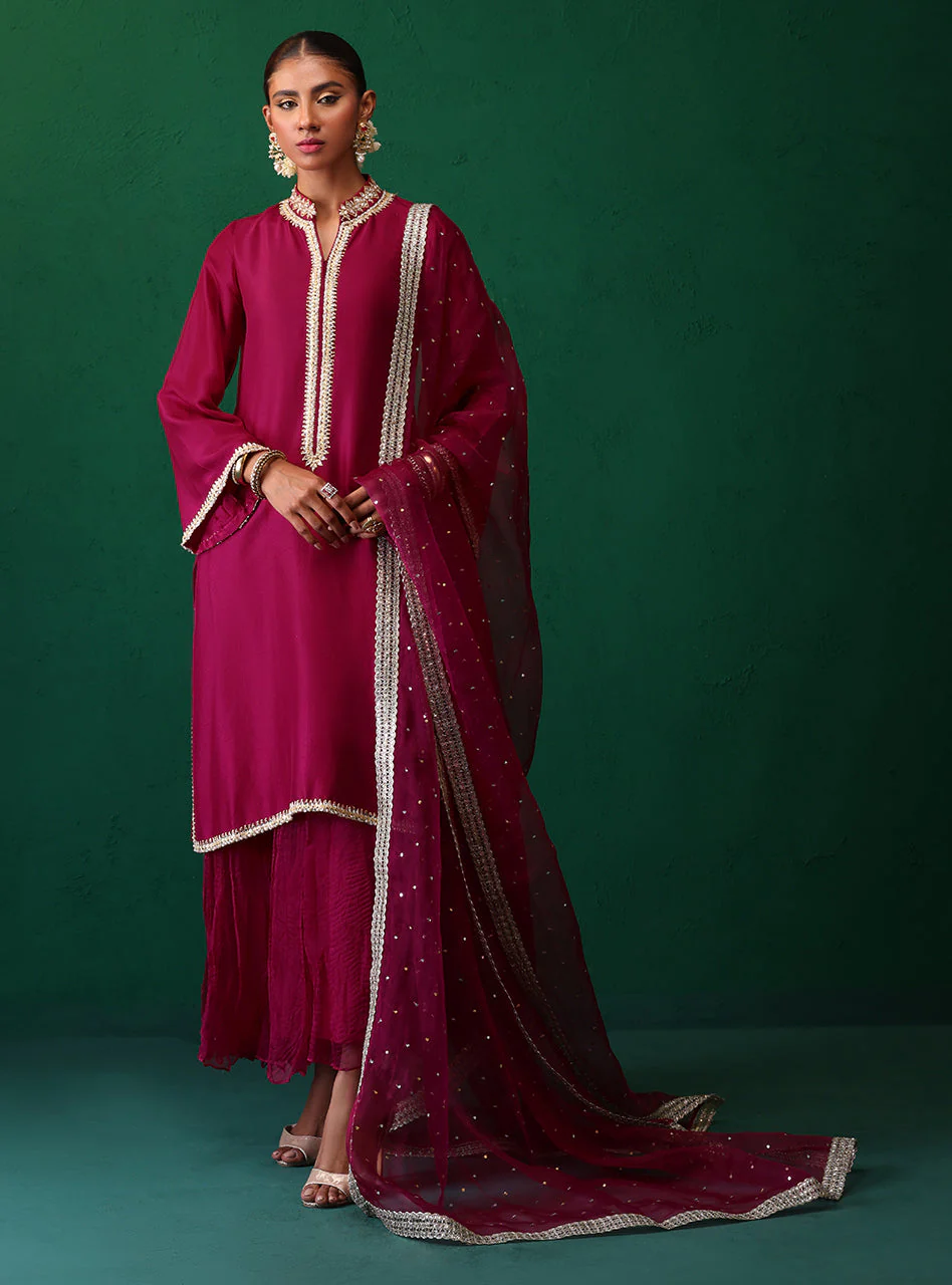 Zainab Chottani Raiha Semi Formals 2025