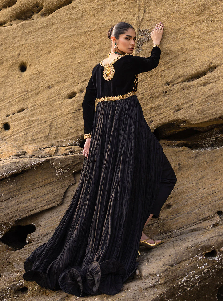 Zainab Chottani Sahara Semi Formals 2025 - Image 2