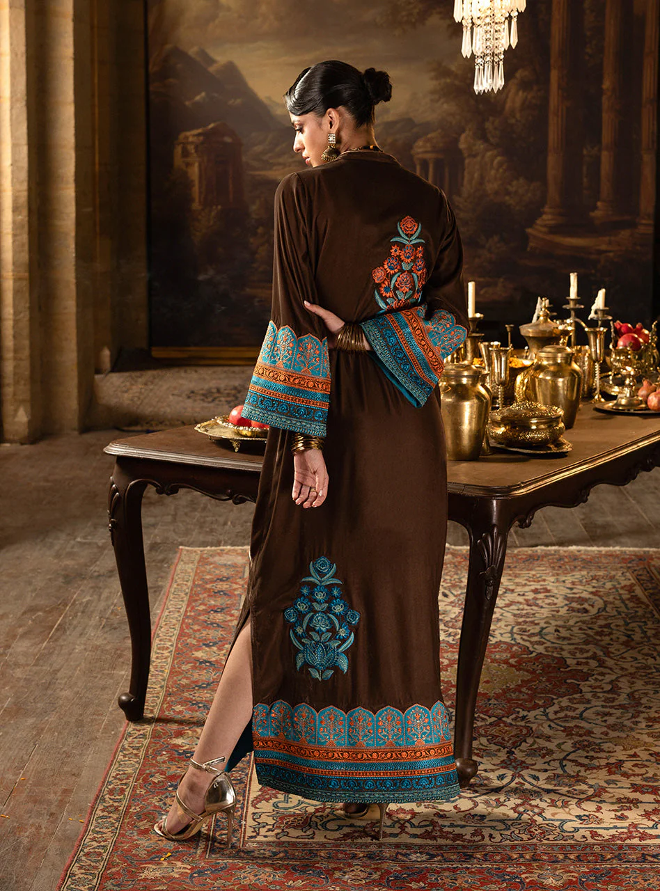 Zainab Chottani Sienna Kaftan Velura Velvet Edit 2025 - Image 2
