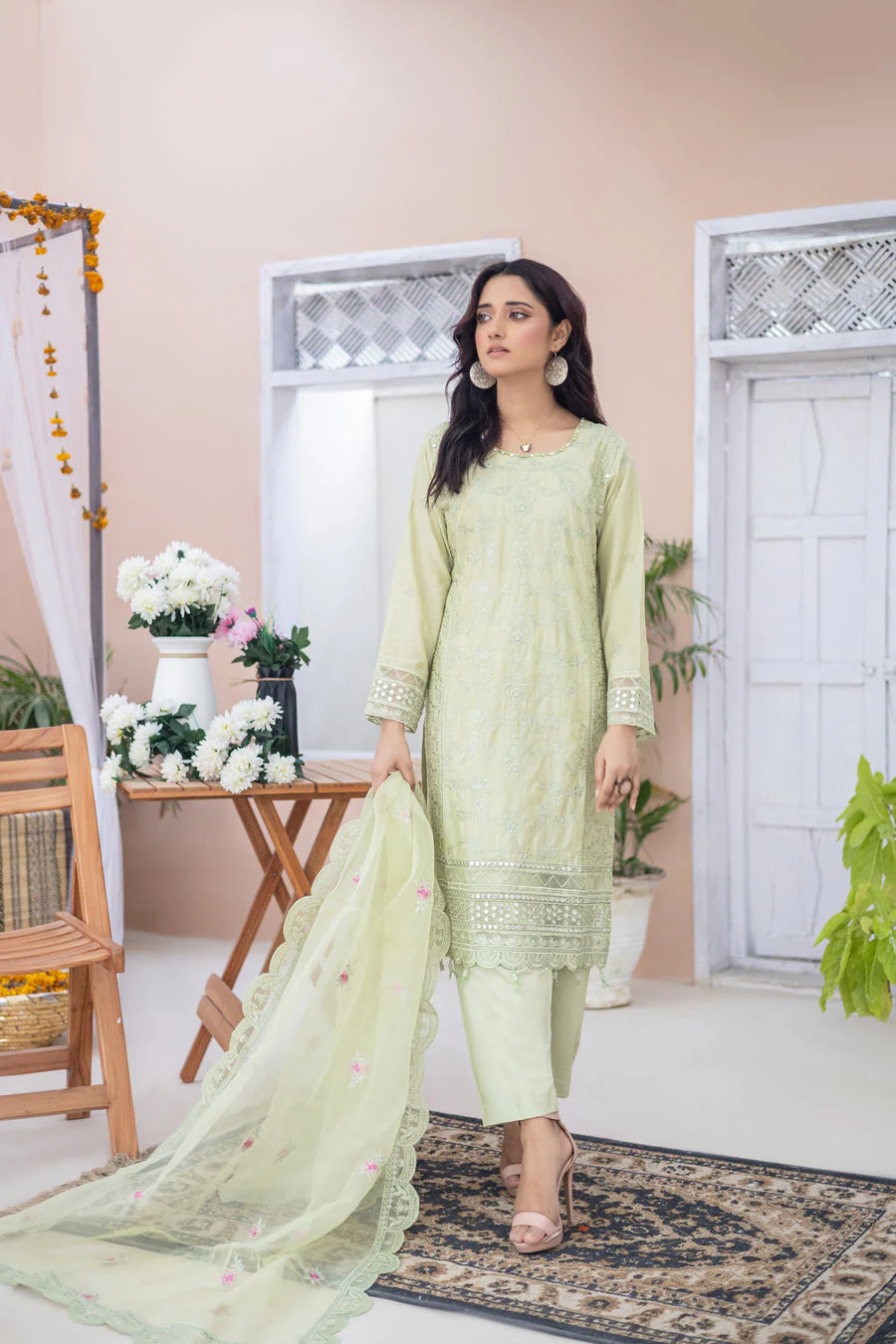Zainab Fazlani Serene Georgia Lawn 2024