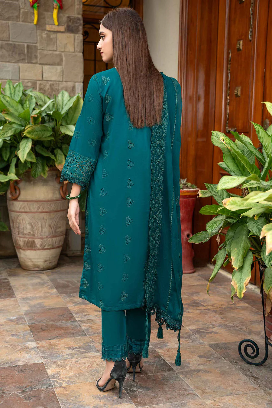 Zainab Fazlani SM-105 Signature Minakari 2024 - Image 2