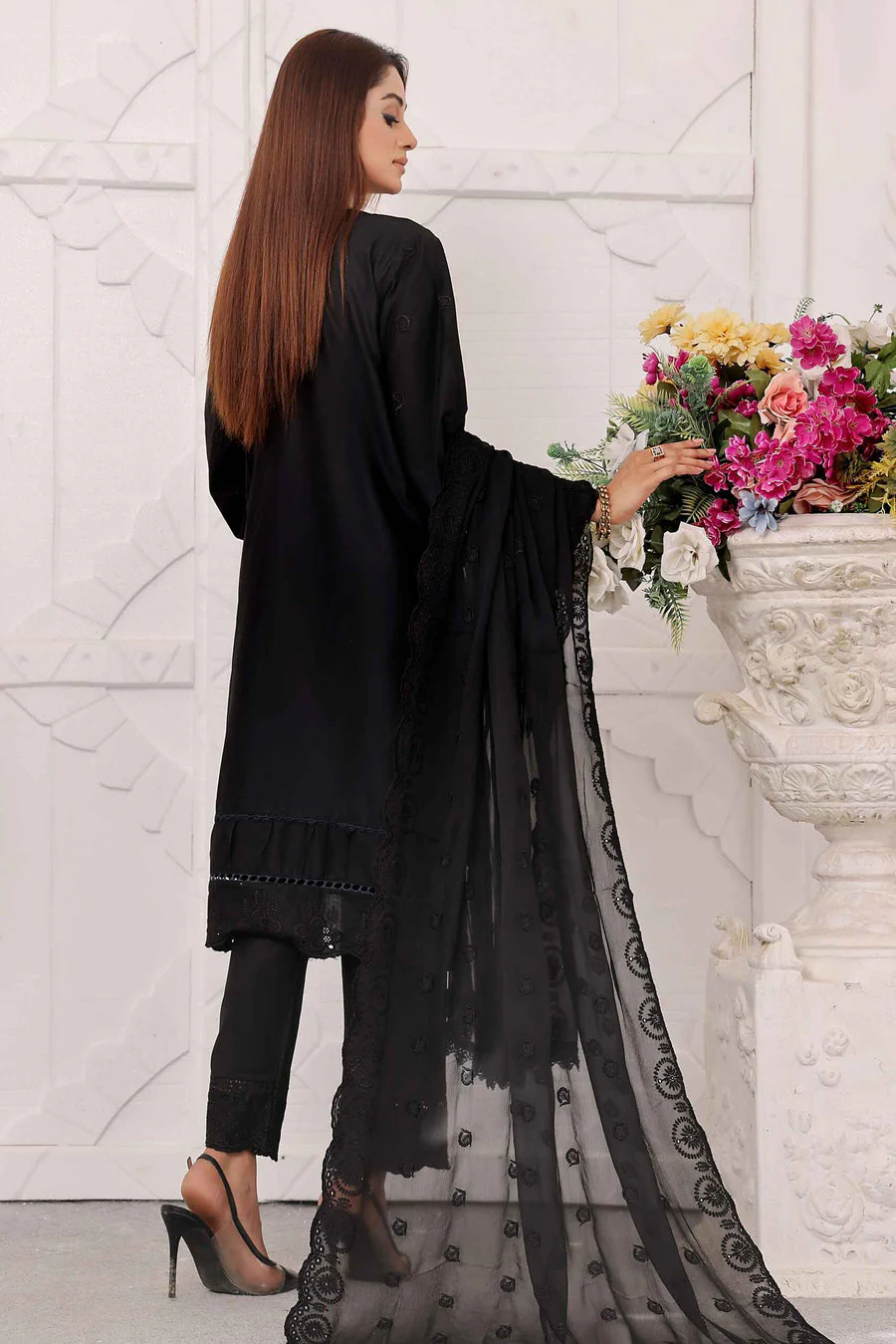 Zainab Fazlani ZA-FS-2423 Fasna-e-Ishq Chikankari 2024 - Image 2