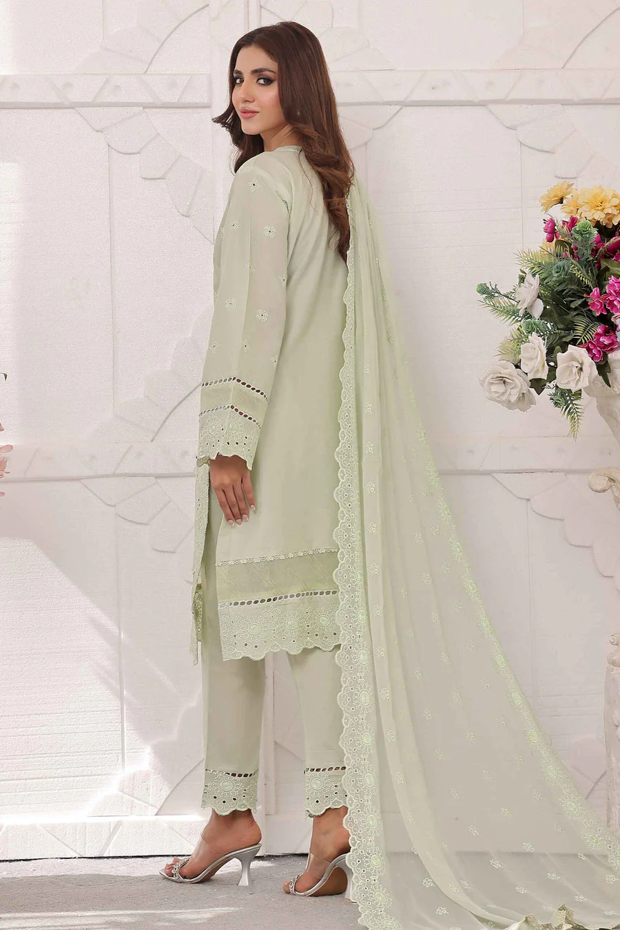 Zainab Fazlani ZA-FS-2426 Fasna-e-Ishq Chikankari 2024 - Image 2