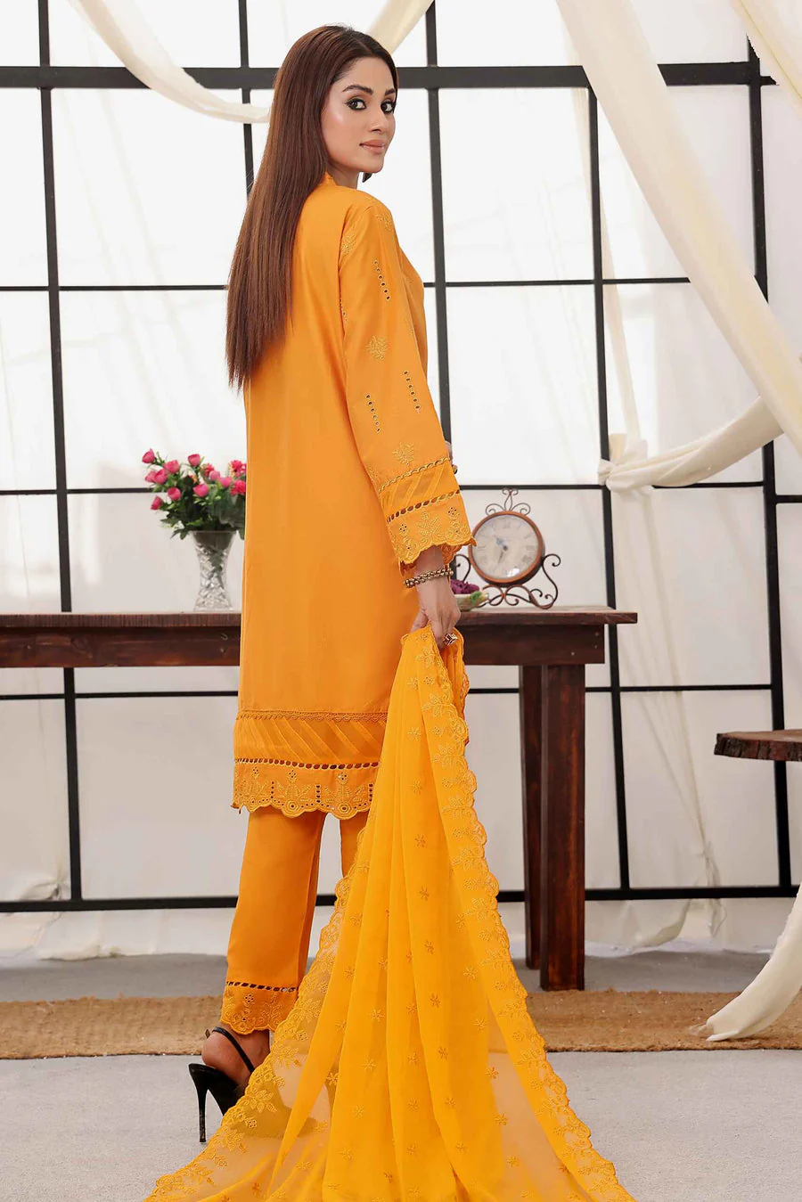 Zainab Fazlani ZA-FS-2429 Fasna-e-Ishq Chikankari 2024 - Image 2