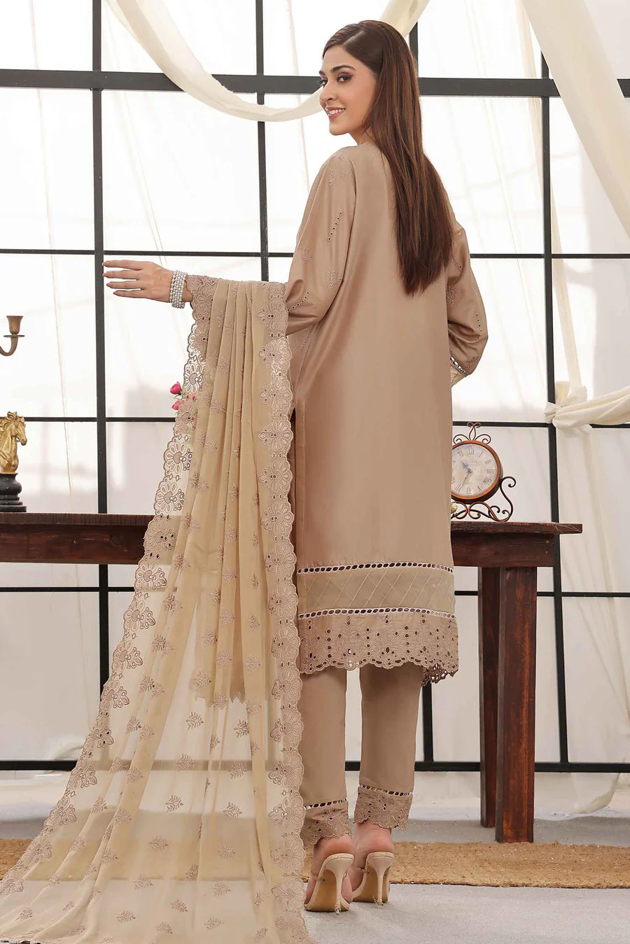 Zainab Fazlani ZA-FS-2430 Fasna-e-Ishq Chikankari 2024 - Image 2