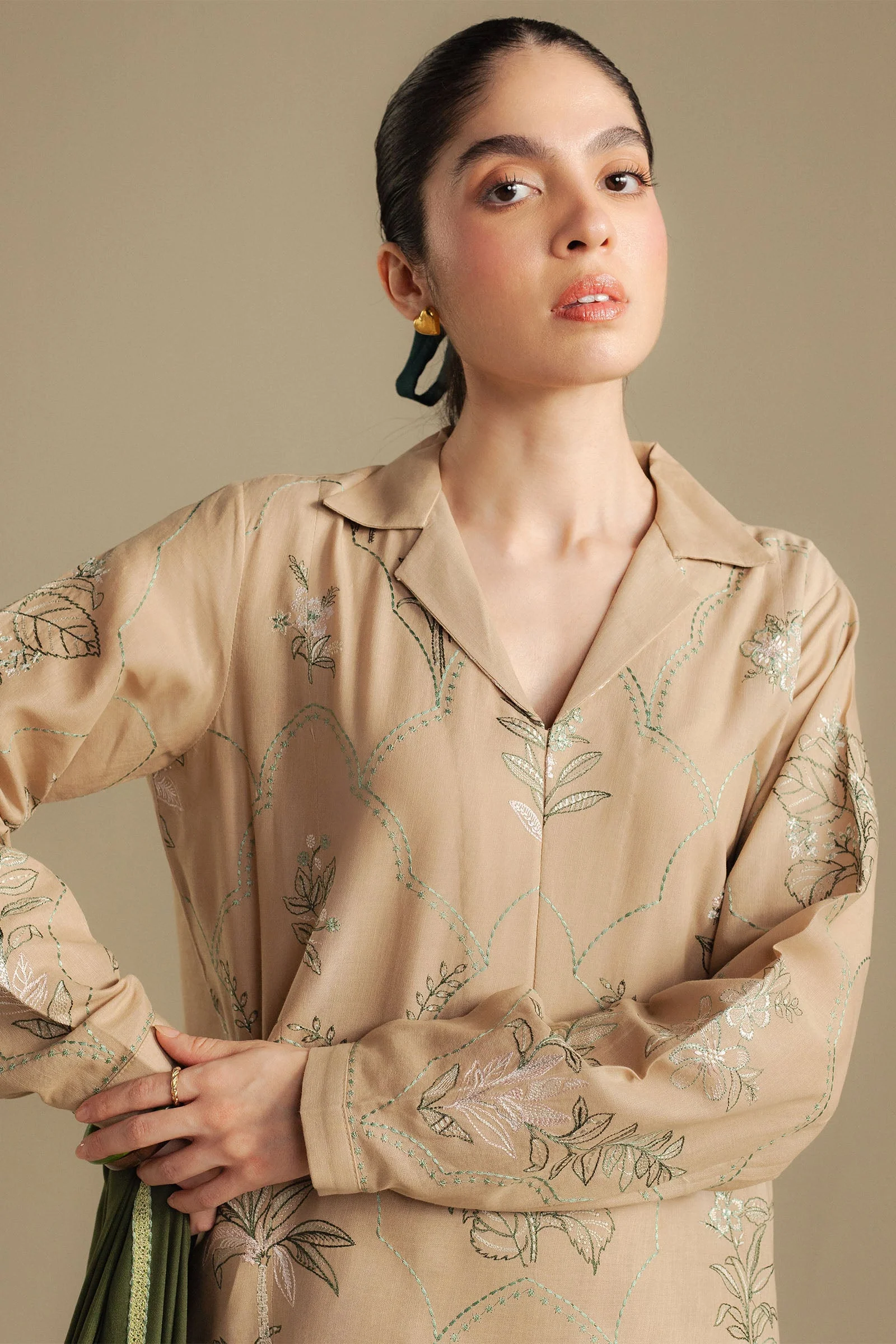 Zara Shahjahan Amber-1A Coco Winter Collection 2025 - Image 2