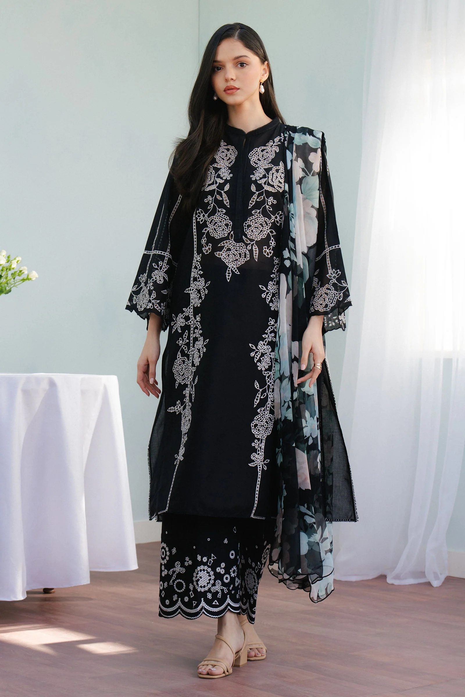 Zara Shahjahan Eclat-7B Coco Lawn
2025
