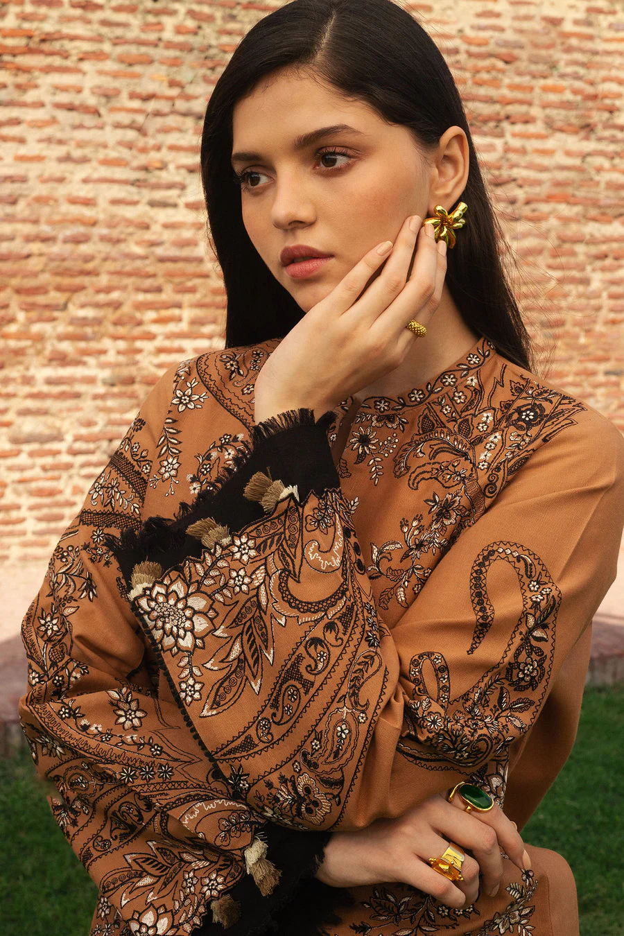 Zara Shahjahan Roya-D6 Winter Collection 2024 - Image 2
