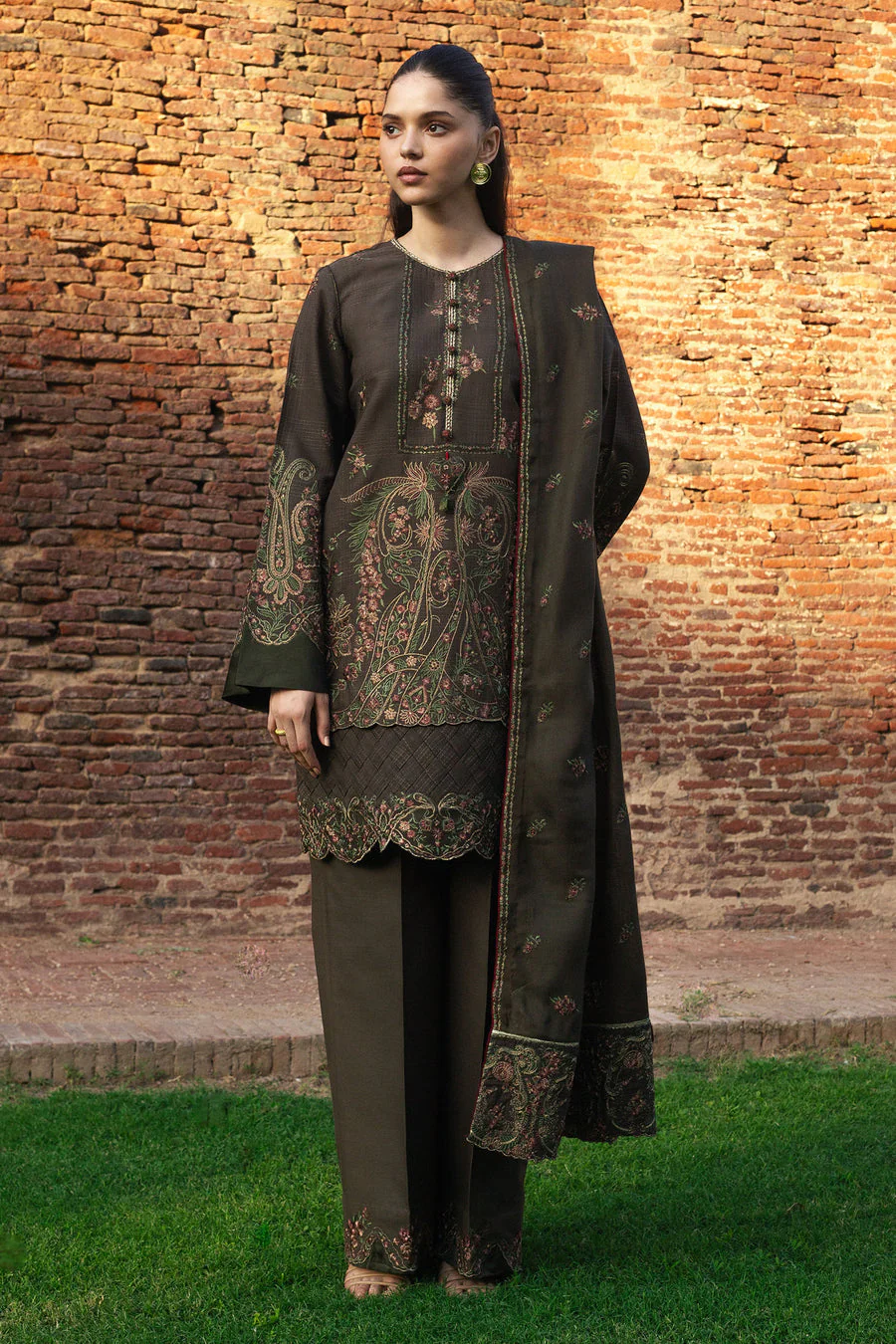 Zara Shahjahan Zohreh-D5 Winter Collection 2024