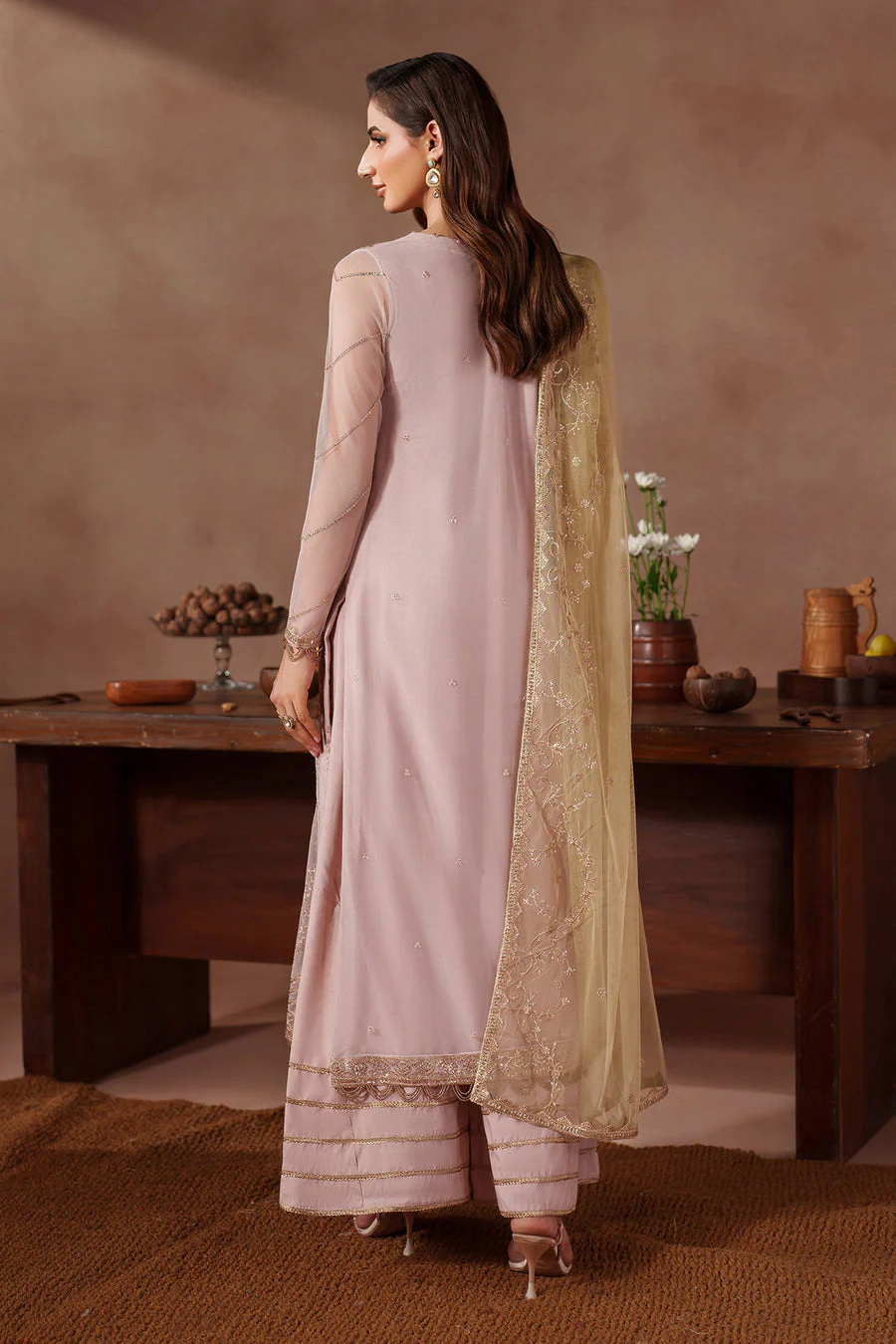 Zarif MUF-06 Zinoor Mahrosh Formals 2025 - Image 2