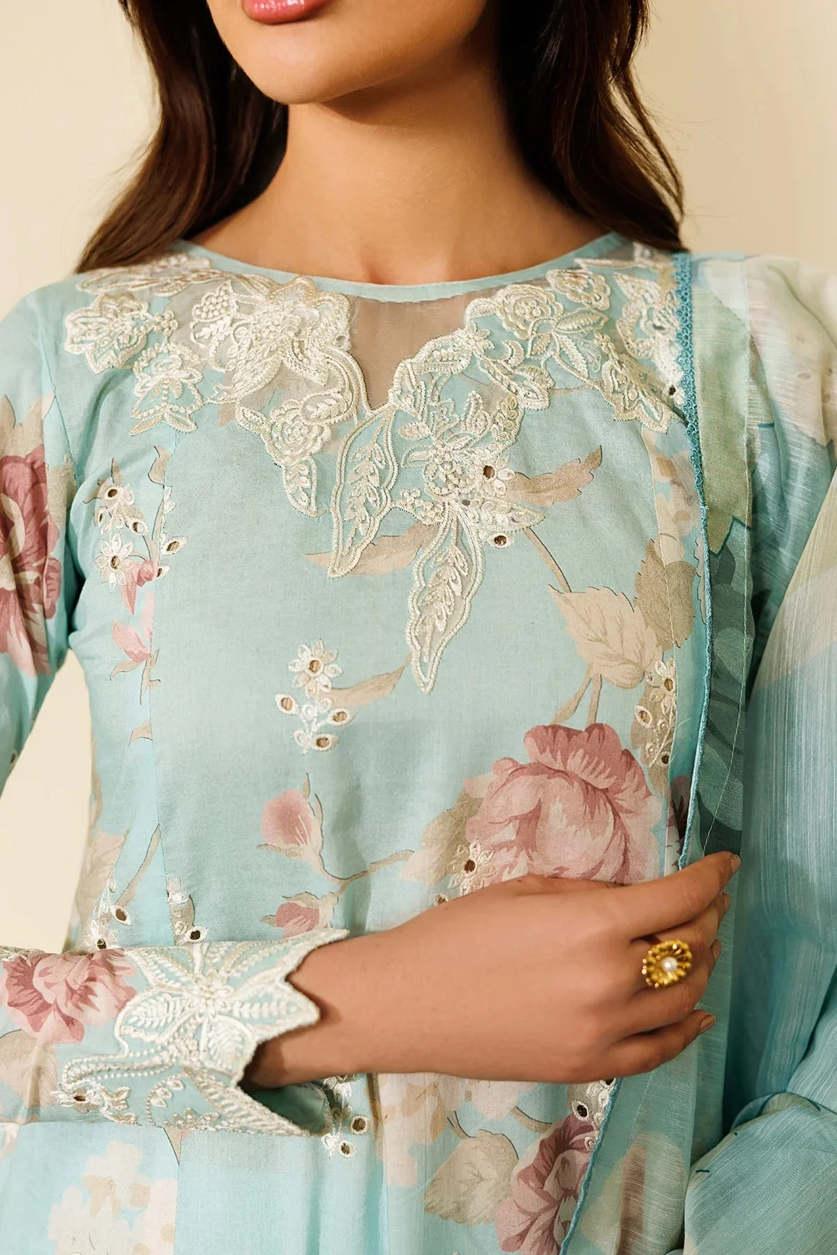 Zarif ZL-RTW-26 BAANI Amani Eid Lawn 2026 2026 - Image 2