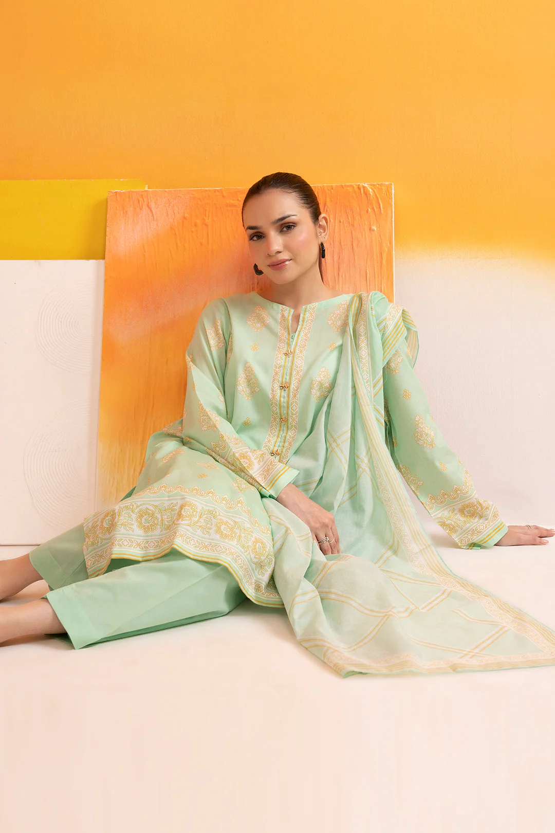Zellbury Kurta Dupatta Trouser - 1982 Essential Summer Pret 2026 - Image 2
