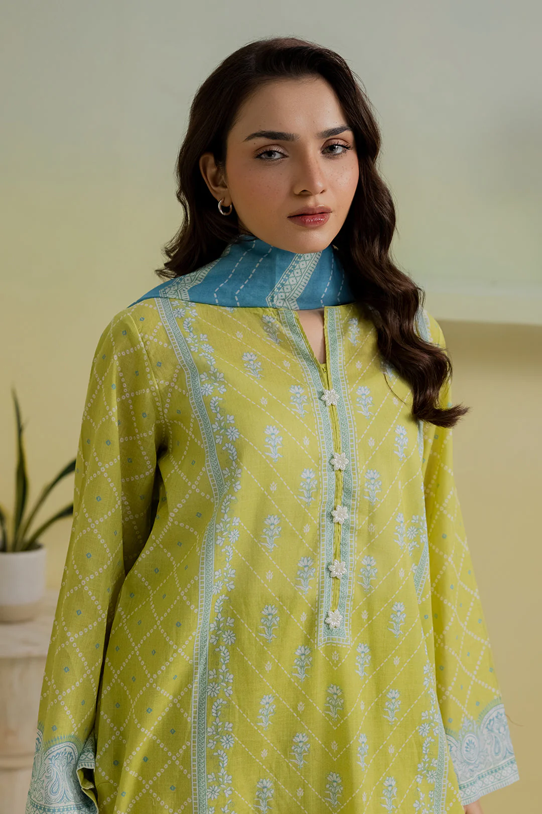Zellbury Kurta Dupatta Trouser - 2018 Essential Summer Pret 2026 - Image 2