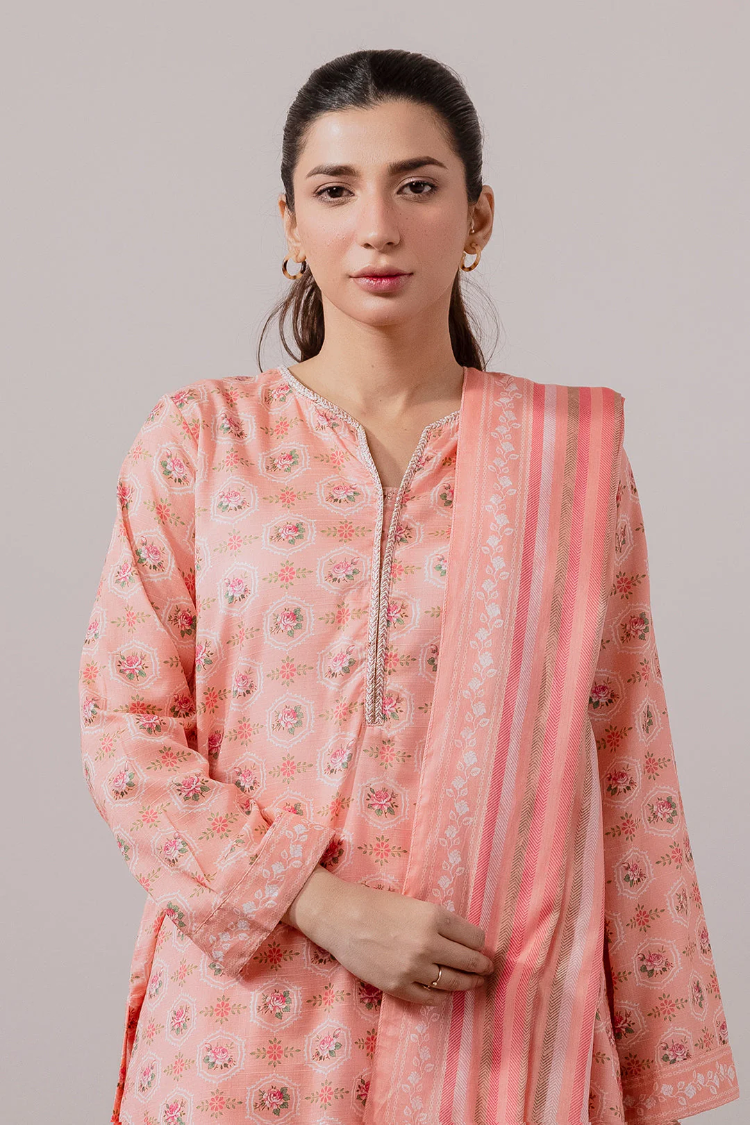 Zellbury Kurta Dupatta Trouser - 2160 Essential Summer Pret 2026 - Image 2