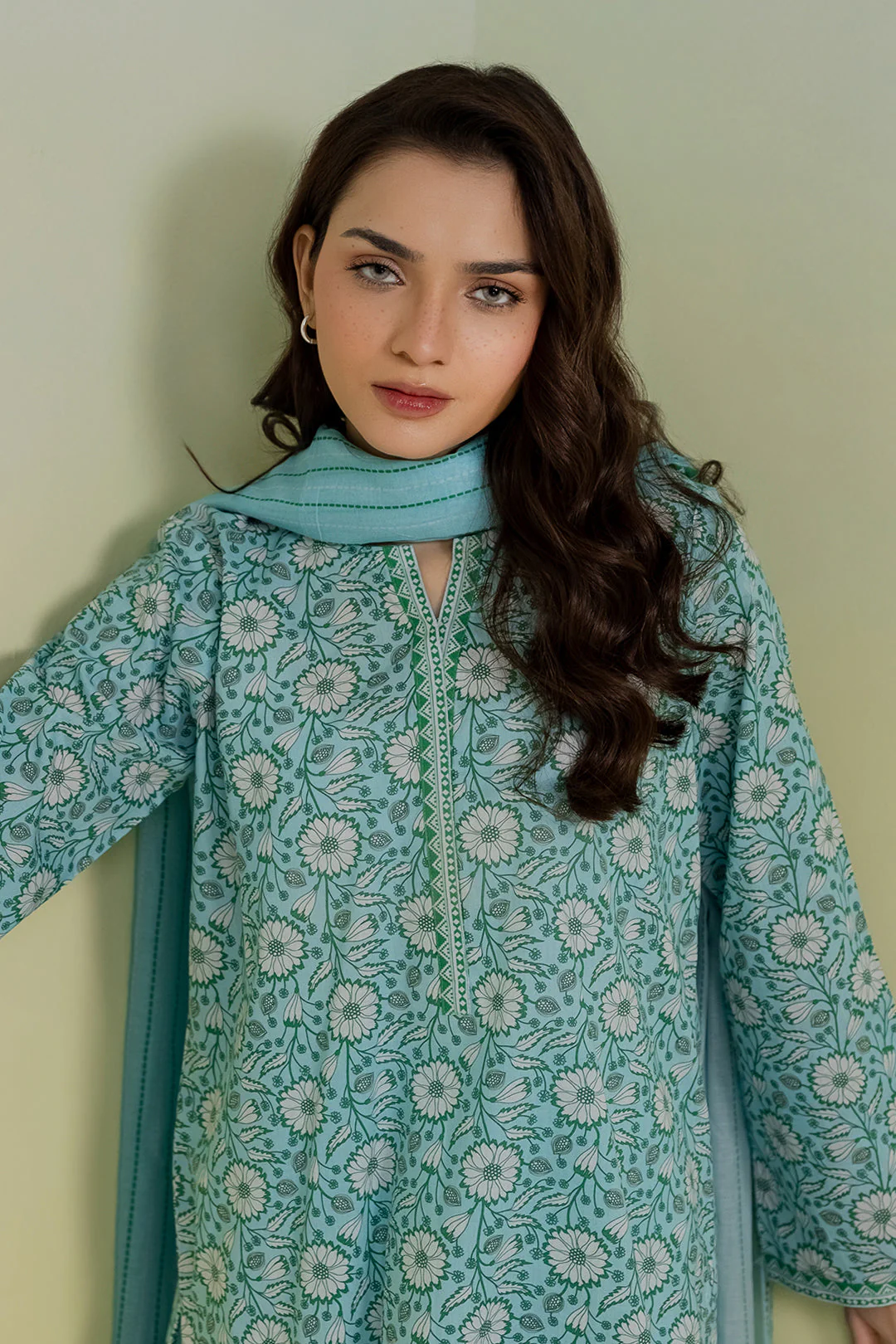 Zellbury Kurta Dupatta Trouser - 2450 Essential Summer Pret 2026 - Image 2